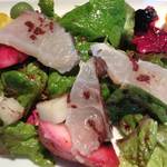 カジュアルフレンチ チェルシー - 前菜の真鯛の湯引きサラダ