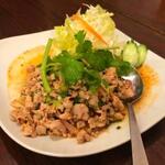 タイ屋台食堂 クルアチャオプラヤー - 鶏挽肉サラダ