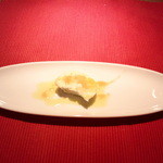 トラットリア フィオーレ - 水牛のモッツァレッラチーズ赤とうがらしのミエラーロ