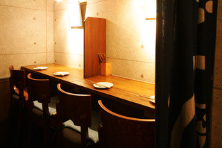イタリアン居酒屋 にんたま屋台 - 雰囲気バッチリカップルシート　