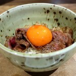 焼肉熱帯夜 ヨルテヤ - おおいた和牛すき焼きの贅沢丼(１人分)