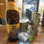 居酒屋 女酋長 - 　泡盛 舞富名 一合 750円　(2019.12)