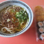 Bikkuri Udon - 肉うどん　300円　＋　いなり・のり巻き　220円