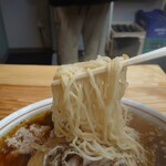 まる中 - 丸中製麺所の縮れ細麺