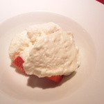 トラットリア フィオーレ - リコッタチーズのムースあまおう添え