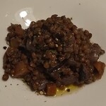 （h）etta - 蝦夷鹿とレンズマメのトスカーナワイン煮込み