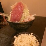 Kakukaku Shikajika - 明太子もちチーズもんじゃ　1,080円？（食べログ上のメニュー引用）