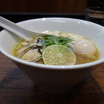 神保町 黒須 - 広島県産牡蠣の塩蕎麦1350円