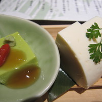 銀座 竹の庵 5丁目本店 - 手作り豆腐とピスタチオ豆腐　本わさ　珊瑚塩で