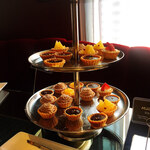 ロウリーズ・ザ・プライムリブ 大阪 - 