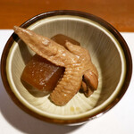 活鰻の店 つぐみ庵 - 手羽先と大根