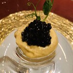 ブルガズ アダ - キャビアたっぷり、最初のひと皿。