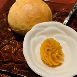 ブルガズ アダ - エメキッキと呼ばれるパン。