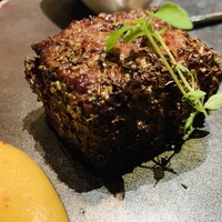 ブルガズ アダ - ハーブとヨーグルトのソースが最高。