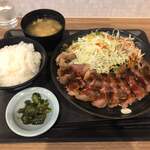 お肉屋さんのランチ mog mog - 