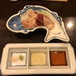 鳥田中 - 201912  丹波地鶏の湯引き（レバー、はつ、砂肝）