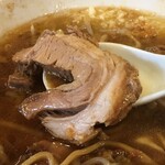 麺屋豚道場ぶた壱 - あーーーーやっぱり美味いな。
      
      ブタがホロホロのトロトロ・・・
      
      持ち帰りてぇ〜〜〜！！！
      
      
      