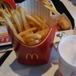 McDonald's - マックフライポテト（Ｌ）とマックシェイク(S)バニラ