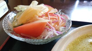 Sansuitei - 新鮮なサラダ