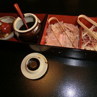 とうふ屋うかい 鷺沼店 - お揚げにはこの薬味を乗せます