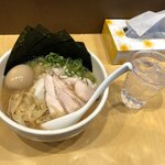 らーめん銀杏 - 特製濃厚鶏白湯(醤油)1,100円♪