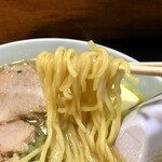 白樺 - 味噌バター　麺アップ