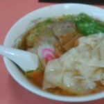 金龍 - ワンタン麺