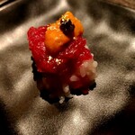 Korian Dainingu Tejiteji - ユッケとウニとキャビアの寿司