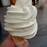 北海道うまいもの館 - ソフトクリームのバニラ