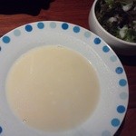 Tenshindou - ランチのスープとサラダ