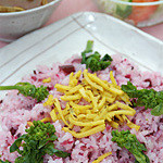 沙羅 - 季節限定の春のカレーです。ピンクのご飯がとってもキレイな一品です。