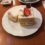 タント・マリー - ショートケーキとカマンベールチーズケーキ