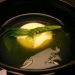 椀物　白魚のしんじょう（季節の５段弁当）