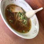 東華 - 半ラーメン、1/3ラーメンか？