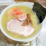 焼肉 はせ川 - どんなラーメンかいわず？清湯で塩　濃厚みそ