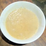 焼肉 はせ川 - どんなラーメンかいわず？清湯で塩　濃厚みそ