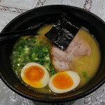 久留米ラーメン 初代 よかろうもん - 