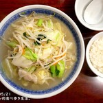 博雅 - 水餃子とライスがセット