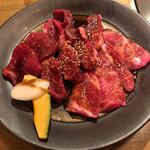 美食焼肉トラジ 葉菜 - 