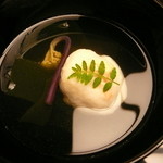 青山浅田 - 懐石　椀物　鱒のしんじょう