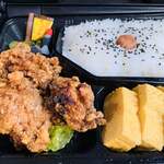 あっちゃん弁当 - 唐揚げよ何故にそんなに大きいの