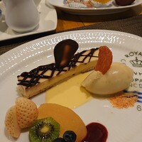 オー・ボン・ヴィヴェール - デザートでお腹いっぱい