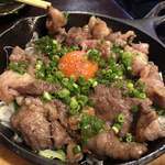 肉ろばた 肉の寿司 carne - 料理写真:近江牛の切り落とし 蘭王玉子落とし