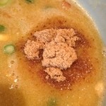 鶏そば 三歩一 - 魚粉も投入　201203