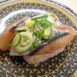 はま寿司 - さんま漁師漬け(2019/12/11撮影)