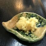 土日庵 - 薬味の生姜。さすが織部焼の本場。