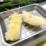 すしつね - 玉子焼きと、数の子の串天ぷら