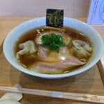 飯田商店 - わんたん入り醤油らぁめん　¥1,350