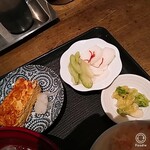 Taishuushokudou Fukurou - 卵焼き、かぶとセロリのナムル、サービスの御新香