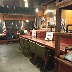 肉系居酒屋 肉十八番屋 - 入口付近より奥方面